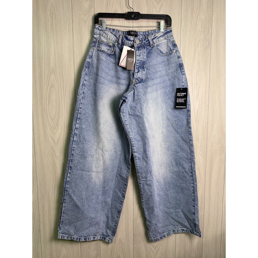 BooHoo Men's Baggy Light Blue Jeans Sz. 30